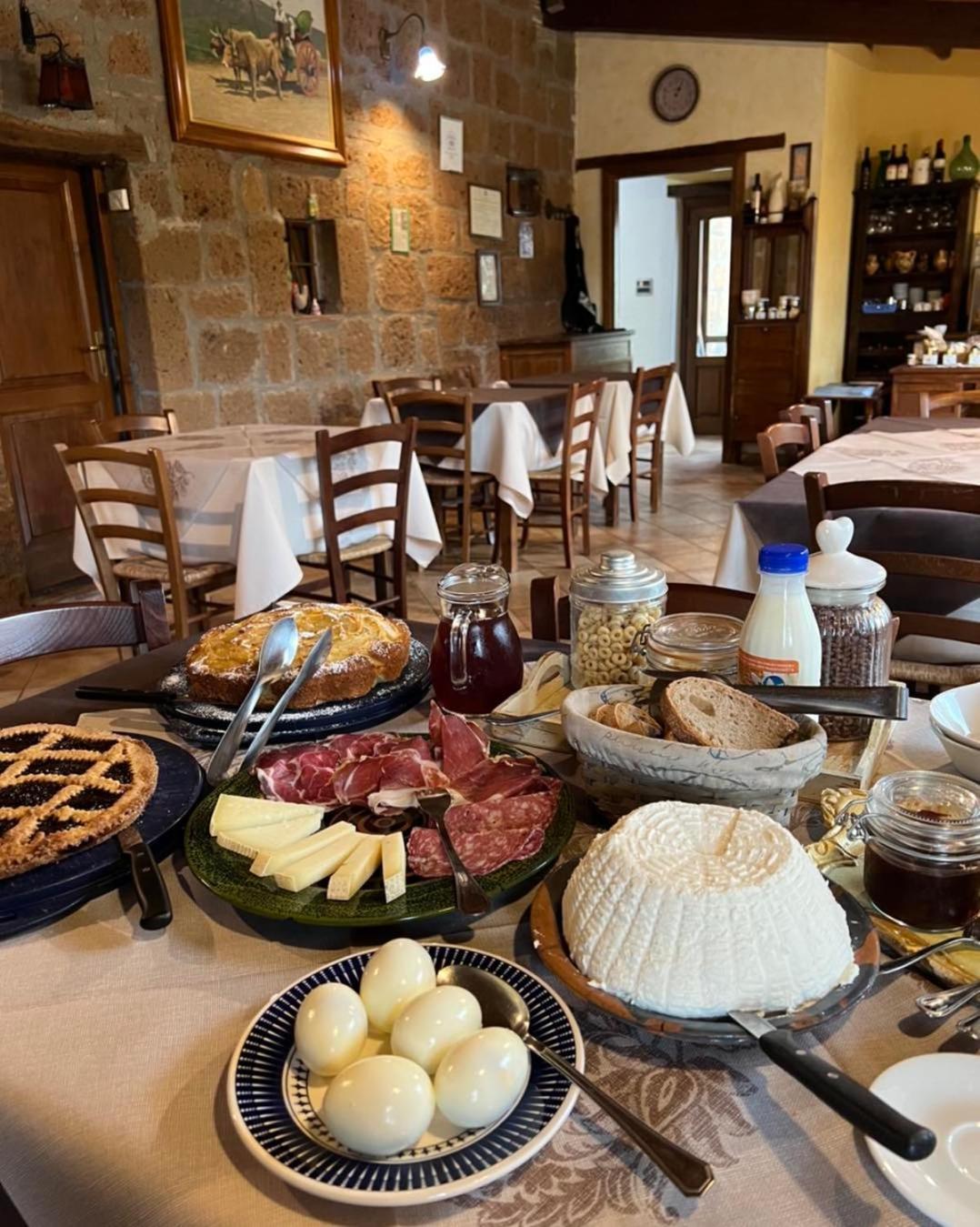 Bio Agriturismo Aia Del Tufo 소르나노 외부 사진