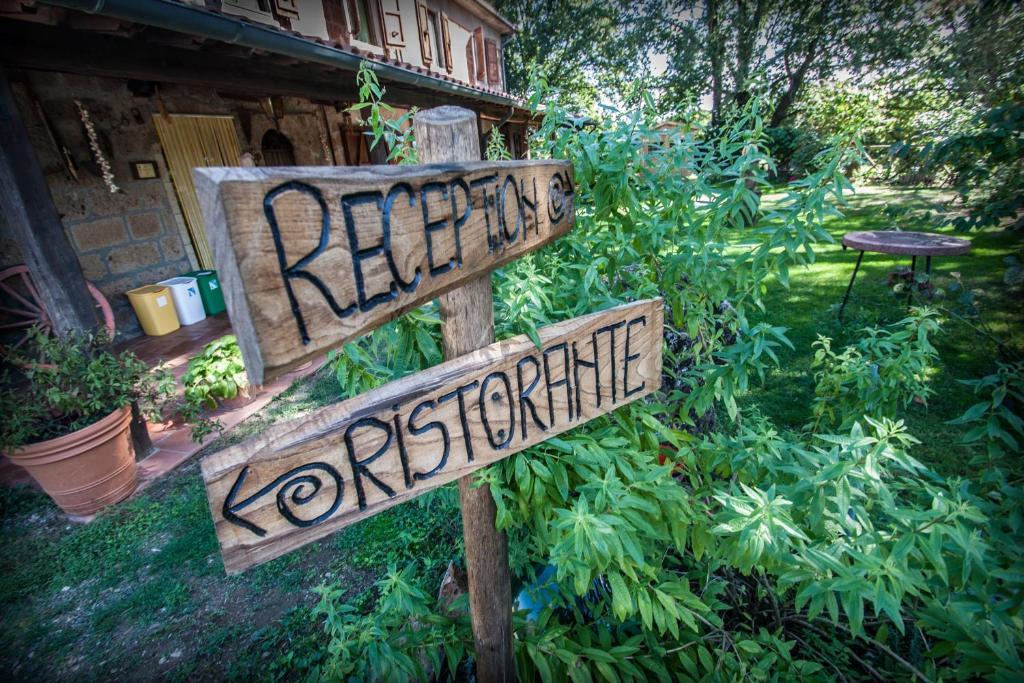 Bio Agriturismo Aia Del Tufo 소르나노 외부 사진